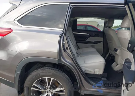 2018 Toyota Highlander Le Plus from USA, damaged, VIN 5TDZZRFH4JS249382